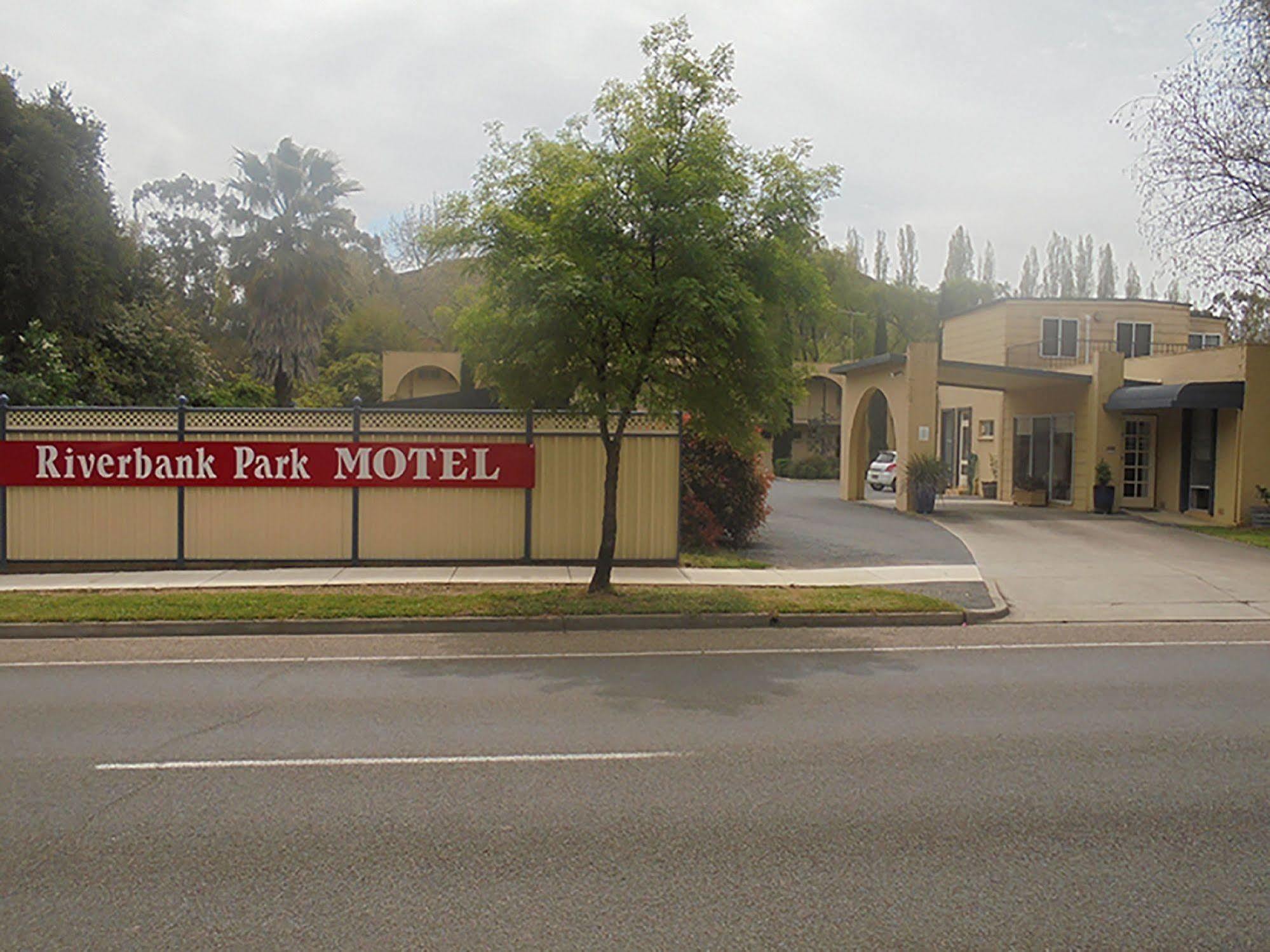 Riverbank Park Motel Bright Extérieur photo